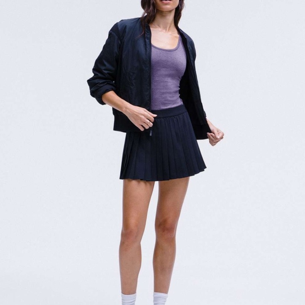 NWT Lululemon Ebb to Street Tank Top *Light Support, B/C Cup Nightfall Size 14 - Picture 2 of 14